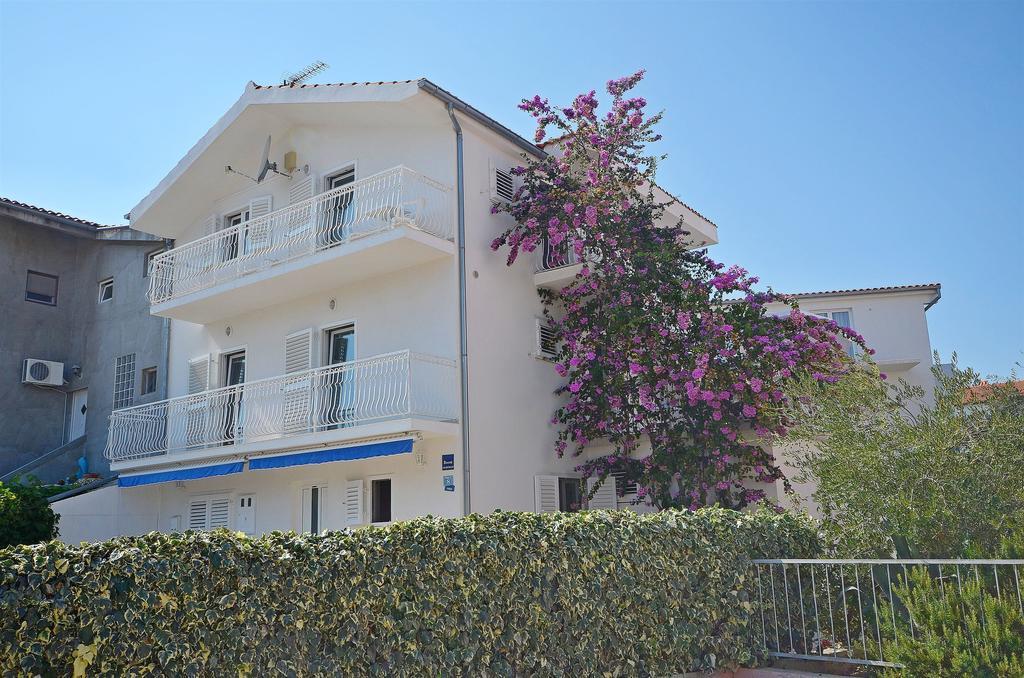 Apartments Sime Vodice Luaran gambar